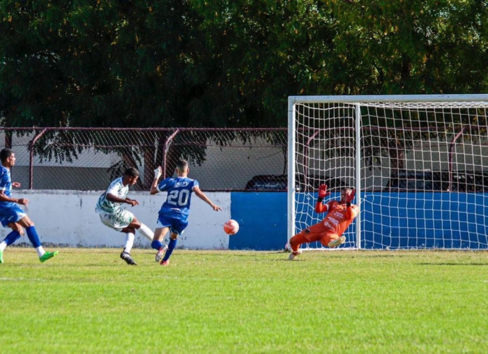 Seleção de Simões Filho vence Porto Seguro dentro de casa, mas não se classifica para semifinais