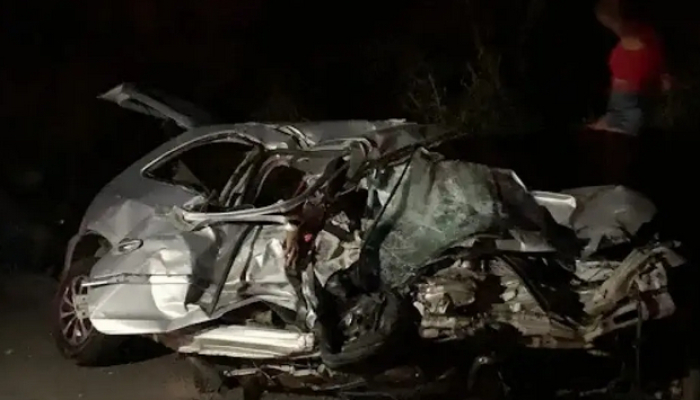 Cinco pessoas morrem em acidente entre dois carros na Estrada do Feijão 